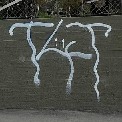 a graffiti: "T4T"