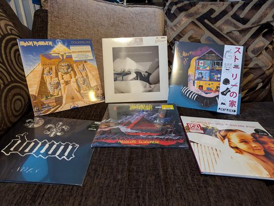 The following vinyl albums: Powerslave by Iron Maiden, The Tortured Poets Department by Taylor Swift, House of Stories by Penfriend, NOLA by DOWN, Absolute Elsewhere by Blood Incantation and Siamese Dream by Smashing Pumpkins.