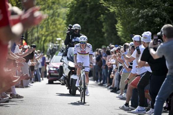 Tadej Pogacar - Attaque Liège-Bastogne-Liège 2025 - ASO Billy Ceusters