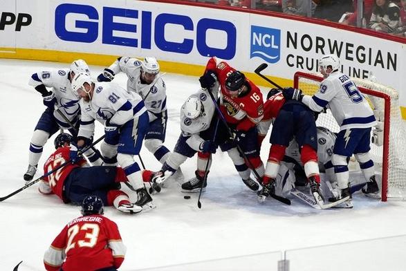 NHL playoffs: Panthers score twice in 11 seconds to beat Lightning, take 3-1 series lead | NanaimoNewsNOW