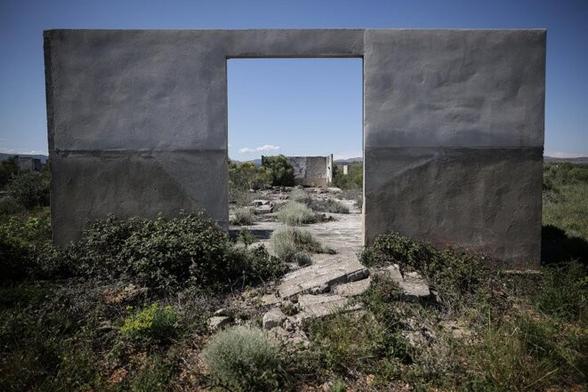 Le+mémorial+du+camp+de+Rivesaltes,+le+28+avril+2025.+©+Valentine+Chapuis+/+AFP