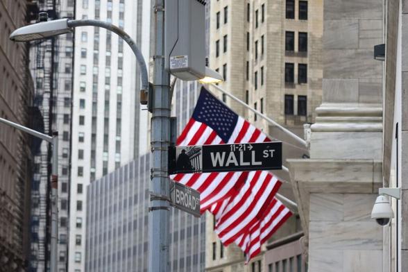 【米国市況】Ｓ＆Ｐ500小幅続伸、終盤に持ち直し－円は対ドル１％高 - Bloomberg