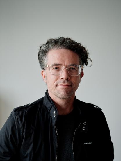 headshot of Scott Davis