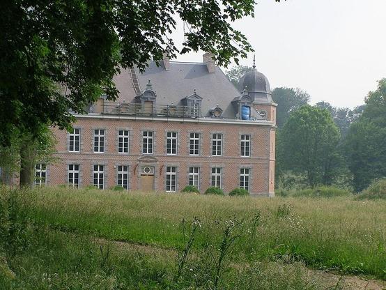 Château, actuellement musée du Scoutisme à #Dourlers (#Nord) Témoin de l'art des jardins au XIXe siècle. Construction 1er quart XVIIIe siècle, XIXe siècle. Château et parc (cad. ZD 26 à 34, 39, 43 à 45) : inscr...
Suite 👉 https://monumentum.fr/monument-historique/pa00107926/dourlers-chateau-actuellement-musee-du-scoutisme
#Patrimoine #MonumentHistorique
Photo CC-BY-SA 4.0 : Budotradan