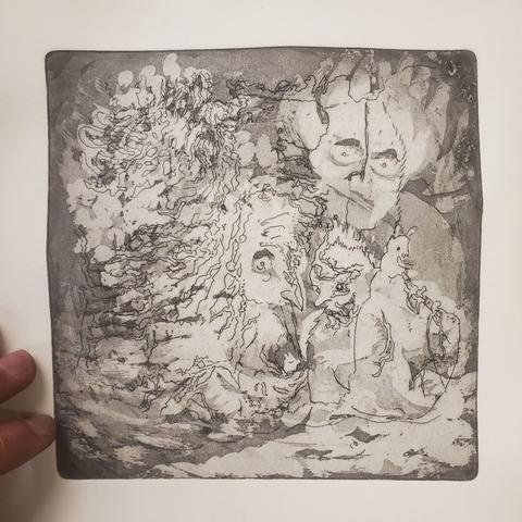 Alors. Un type géant regarde un oiseau montrer à un personnage humanoïde masqué un tout petit animal dans sa main, qui a l'air de bouder. Sur un rocher un genre de mini-lapin fait on ne sait quoi.