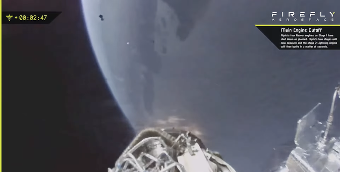 L'absence de tuyère sur le second étage est visible sur le live deFirefly