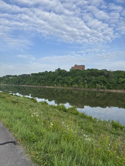 Cumberland River looking very still this morning.