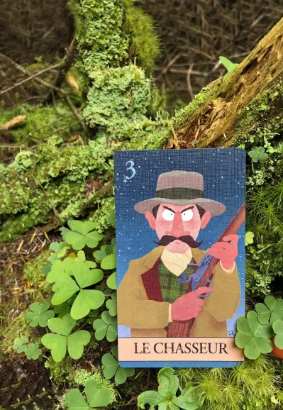 Le chasseur dans la forêt ombreuse. Carte du jeu Les loups-garous de Saint-Adelphes-du-lac.