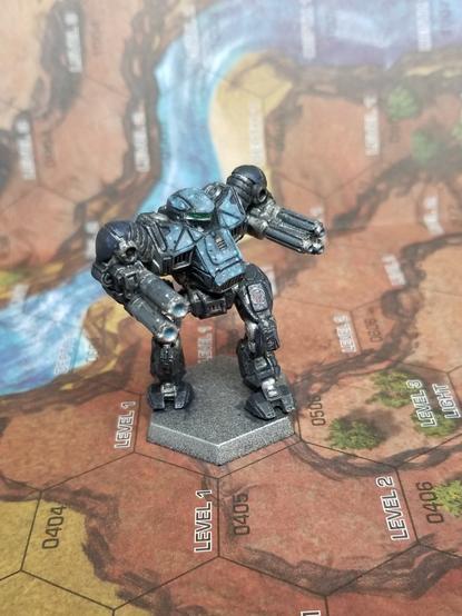 Front view of a Nova Cat from Battletech, in Clan Nova Cat Alpha Galaxy colors
