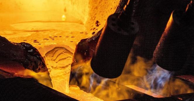 金価格は3年以内に5000ドルに迫る見通し=ポールソン氏 | ロイター