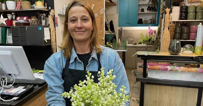 Sandra vend du muguet le 1er mai depuis 14 ans