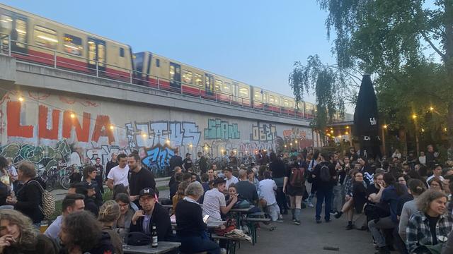 Hausfest im Kino Neue Zukunft in Stralau
