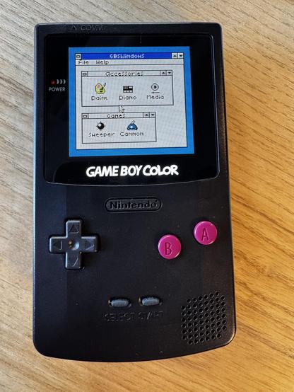 Close-up of Windows 4.1.3 booting on the gameboy.