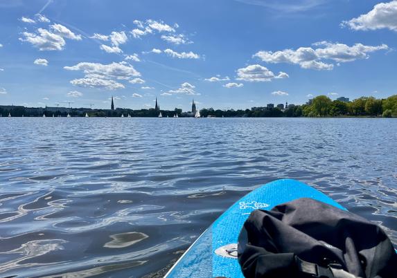 Alster mit meinem Board im Vordergrund