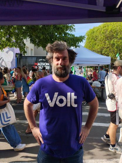 I look my age, a day of sun and cooking soup since 8h30 am