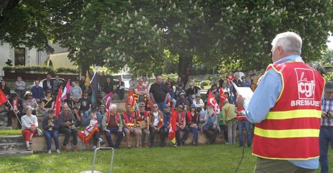 Plus de 600 personnes ont manifesté dans les Deux-Sèvres ce 1er mai 2025 dont plus de 130 à Bressuire.
