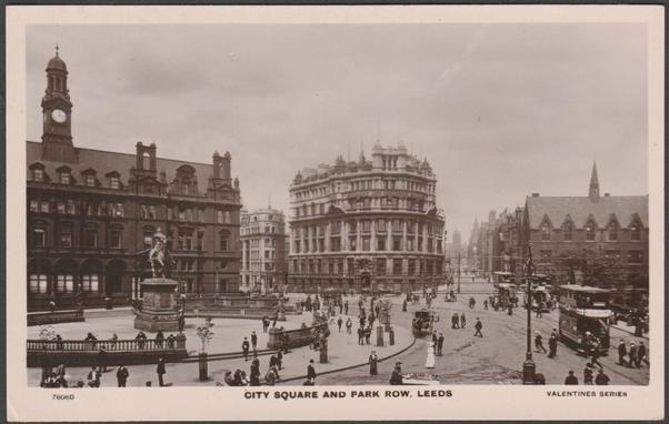 Sepia real photographic postcard showing an animated view of City Square and Park Row in Leeds, Yorkshire.

Published by Valentine & Sons Ltd, Dundee & London, Valentine's XL Series, No 76060, photo registered in 1913, c.1910s.

Postally unused.

Very good condition, with very slight corner bumps.