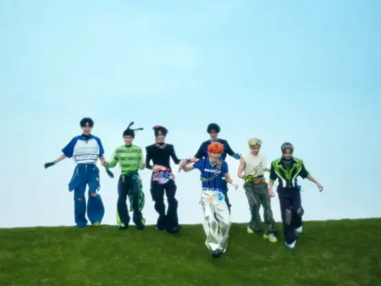 HYBEのレーベルが手掛ける新世代J-POPボーイズグループ【aoen】（アオエン） 6月11日（水） Debut Single「青い太陽 (The Blue Sun)」 Concept Photo [#Day]公開！