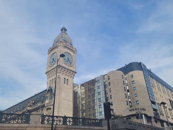 Grande horloge de la gare de Lyon à Paris