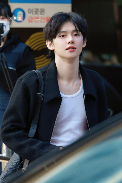 Yeonjun with long hair at Music Bank