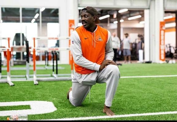 Surely JOK being at offseason workouts is a good sign!
