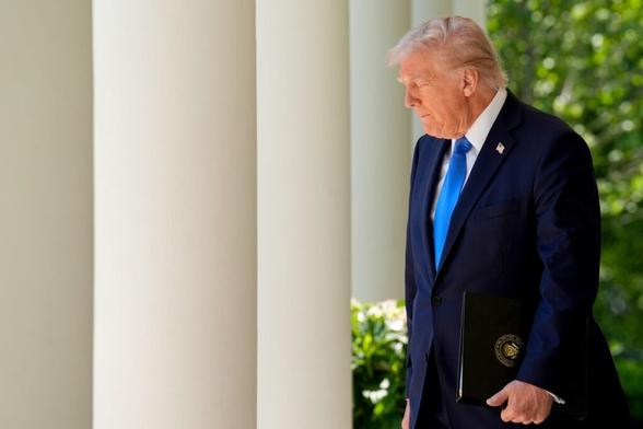 トランプ氏が非難したＣＢＳ報道番組、大統領令巡る特集を４日に放送 - Bloomberg