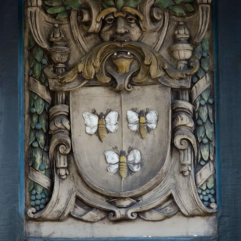 Sign for a beekeeper made by artists of the Wiedenbrücker Schule which was based in Wiedenbrück, Germany