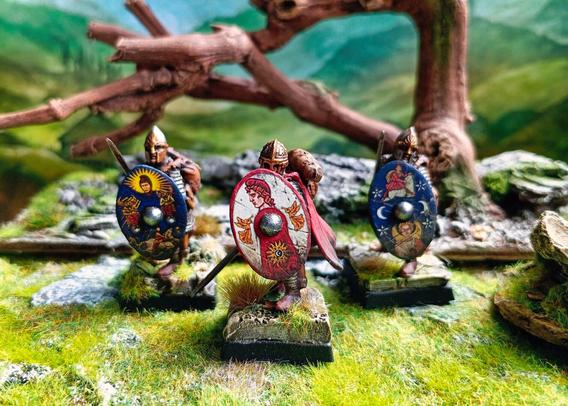 28mm fantasy miniatures.