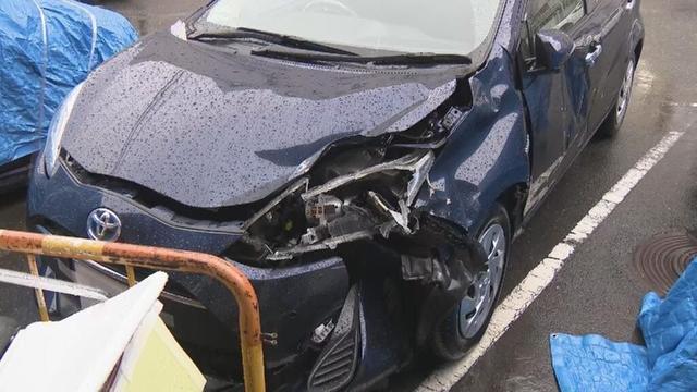 【乗用車とバイクの衝突事故】　バイクの少年に重傷負わせそのまま逃走か 　男（72）逮捕　「落下物に当たったと思った」容疑一部否認　三重・木曽岬町