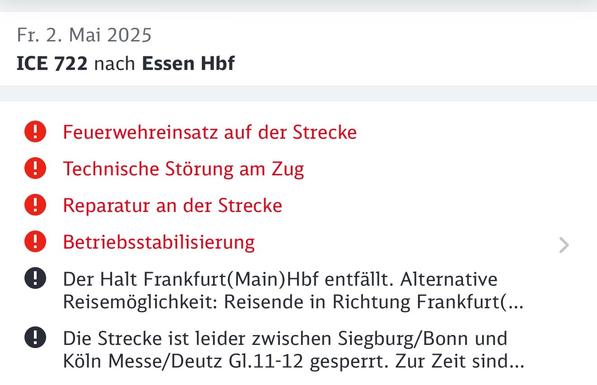 Screenshot der Bahn-App mit inzwischen 4 roten und 2 schwarzen Fehlermeldungen