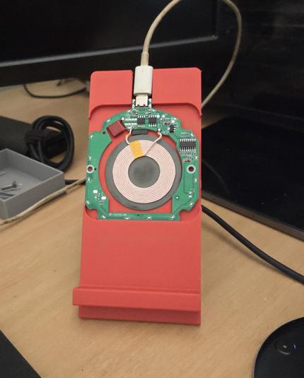 3d printer phone stand with an induction charging circuit built inside