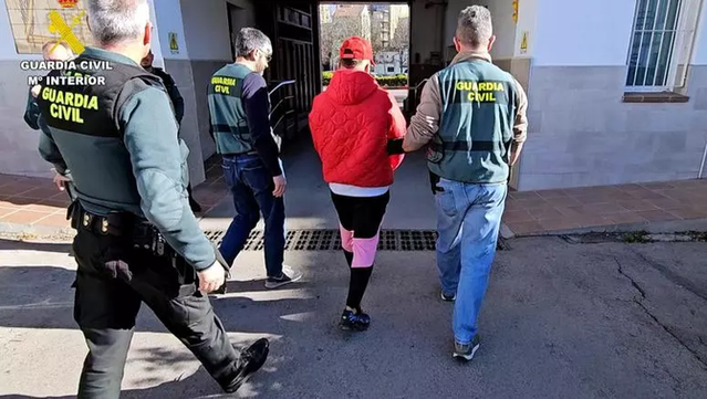 Detingut un jove a Girona per difondre vídeos d'agressions entre menors (Guàrdia Civil)
