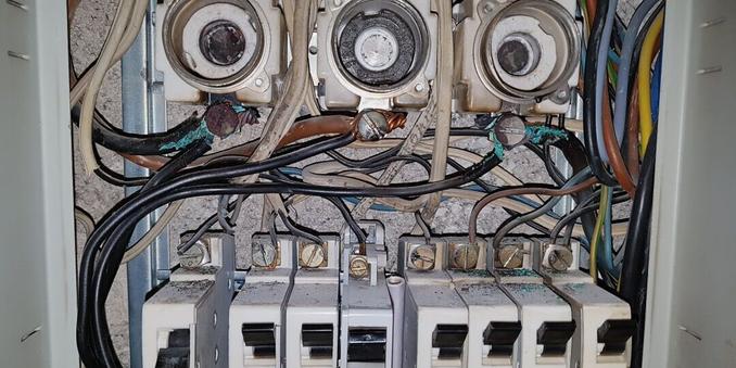 Alte Elektroinstallation