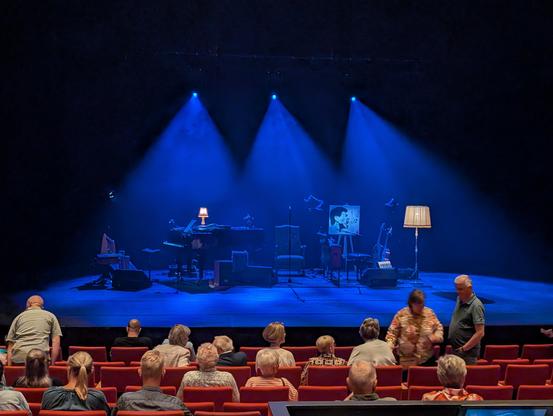 Podium Stef Bos in het Atlas Theater Emmen