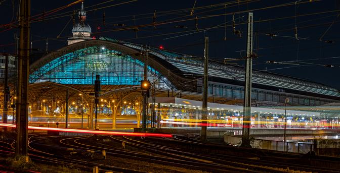 Long exposure at Cologne main station.