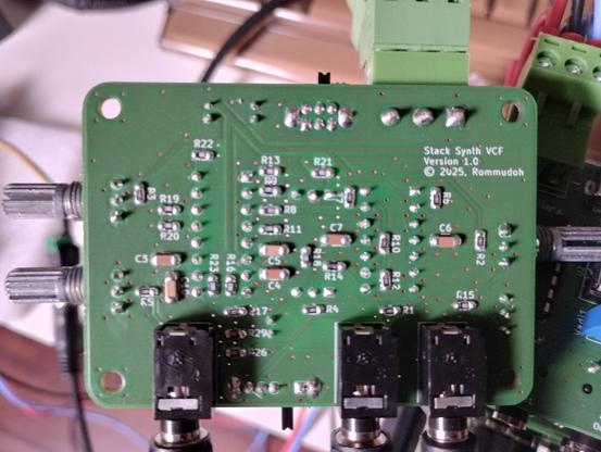 the back side of the VCF board. there are a couple of SMD resistors and capacitors