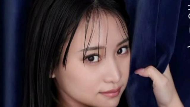 永尾まりや、色彩とモノトーンの両面で美ボディ魅せる写真集2冊同時リリース