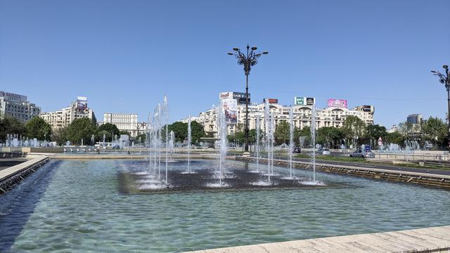 A huge set of fontaines on a square in Bucuresti.