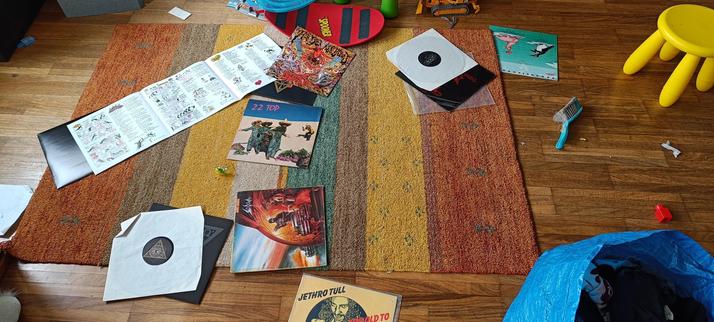 Vinyl over the Floor on a carpet