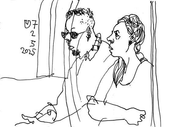 Pen drawing of a couple, sitting on a bench in an u-train of the berlin U7xline.