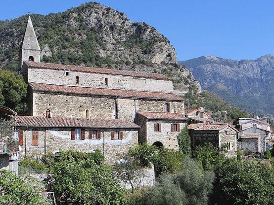 Eglise Saint-Martin à #LaTour (#AlpesMaritimes) Construction XIIe siècle. L'église : classement par arrêté du 25 mai 1943.
Suite 👉 https://monumentum.fr/monument-historique/pa00080884/la-tour-eglise-saint-martin
#Patrimoine #MonumentHistorique
Photo CC-BY-SA 4.0 : MOSSOT