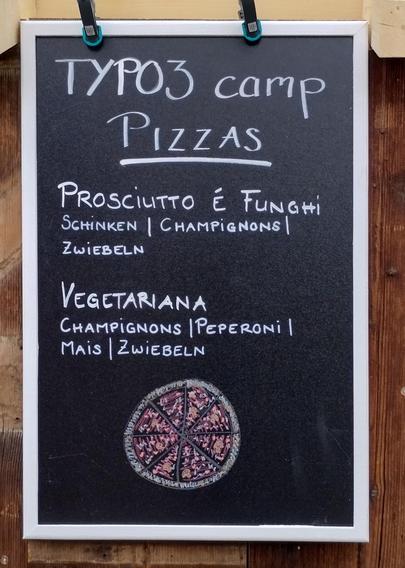 Schiefertafel mit TYPO3camp Pizzamenü