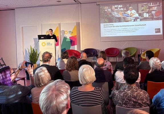 Anja Flicker, Bibliothektsdirektorin für Köln