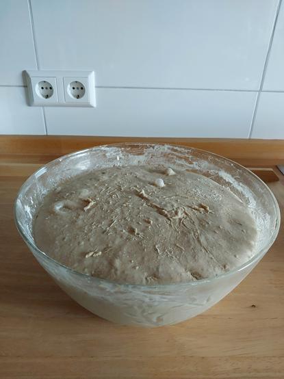 Brotzeit in Schüssel