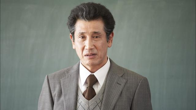 渋川清彦、涙ながらに児童に語りかける教頭を好演／映画『中山教頭の人生テスト』予告編