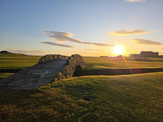 Swilcan bridge at sunrise