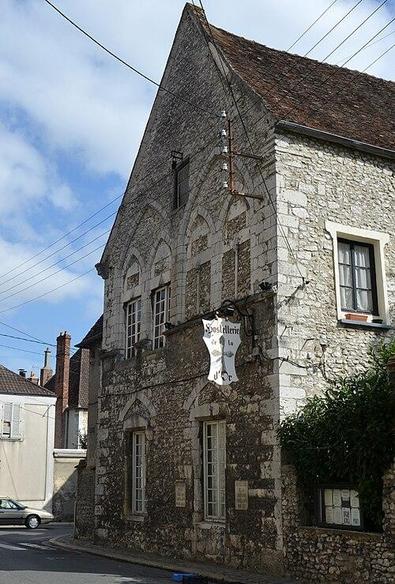 Hostellerie de la Croix d'Or à #Provins (#SeineEtMarne) Façade sur la rue des Capucins et fenêtres à meneaux donnant sur la rue du Pont-Pigy : inscription par arrêté du 17 avril 1931.
Suite 👉 https://monumentum.fr/monument-historique/pa00087209/provins-hostellerie-de-la-croix-dor
#Patrimoine #MonumentHistorique
Photo CC-BY-SA 4.0 : Pline