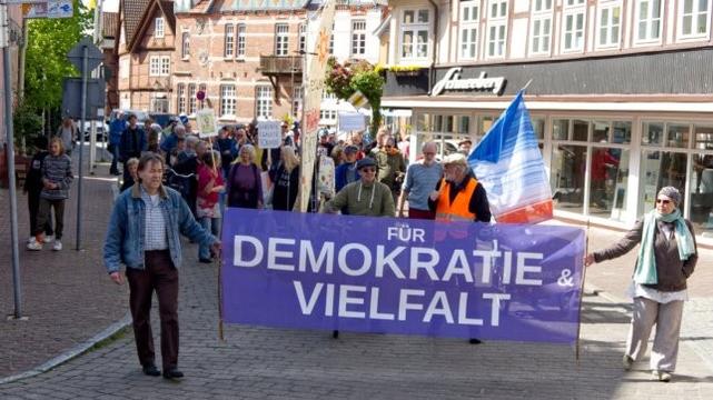 "Das muss besser werden" – Gruppen für Demokratie und Klimaschutz bündeln Kräfte