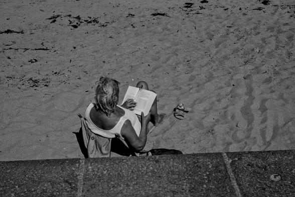 Shore reader, Saint-Malo 2025