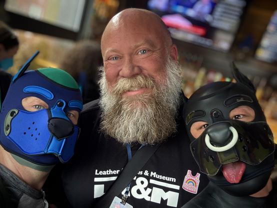 Selfie with @chicagocigardad.bsky.social
@slateofmind.bsky.social